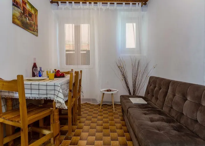 Yasmin House By Corfuescapes
